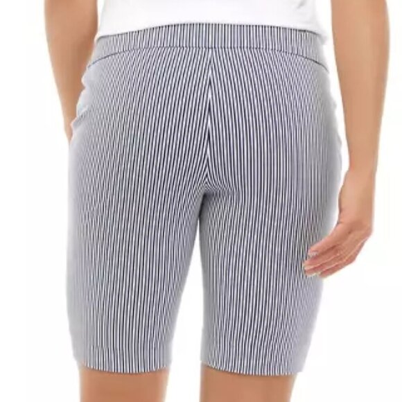 New Striped Blue-White Shorts / Size 16 - Picture 8 of 8